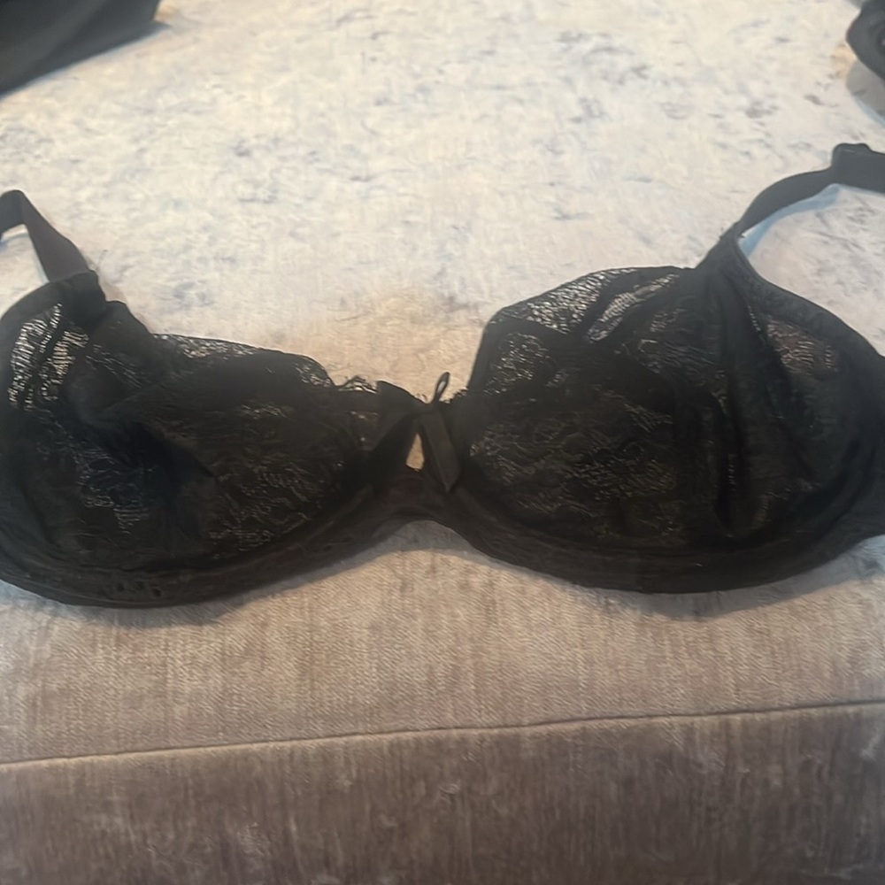 Two Freya 30G gorgeous  NWOT bras - too big on me $25 each - both $45 - Picture 5 of 7